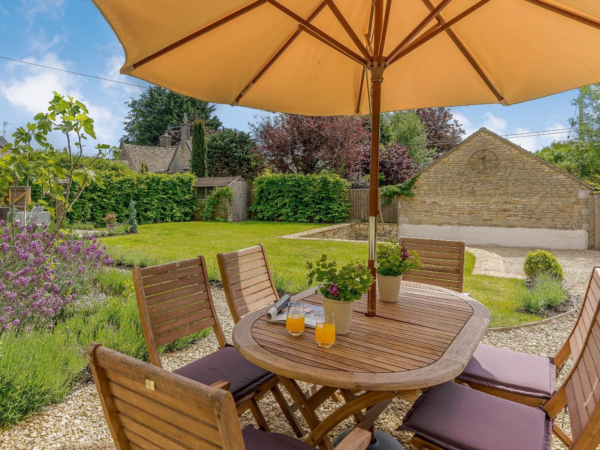 The Clock House Villa Bisley  Exterior foto